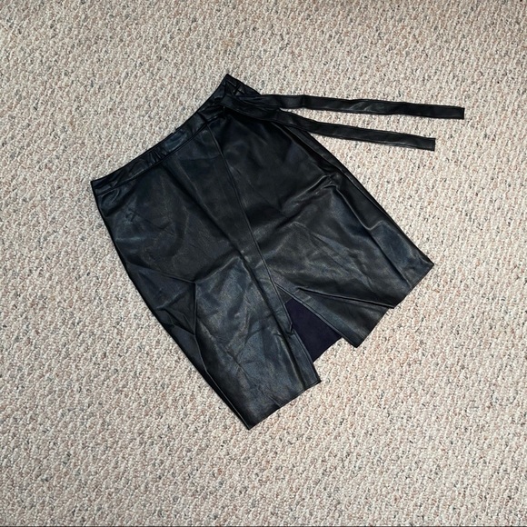 FAUX LEATHER mini skirt - Picture 1 of 6
